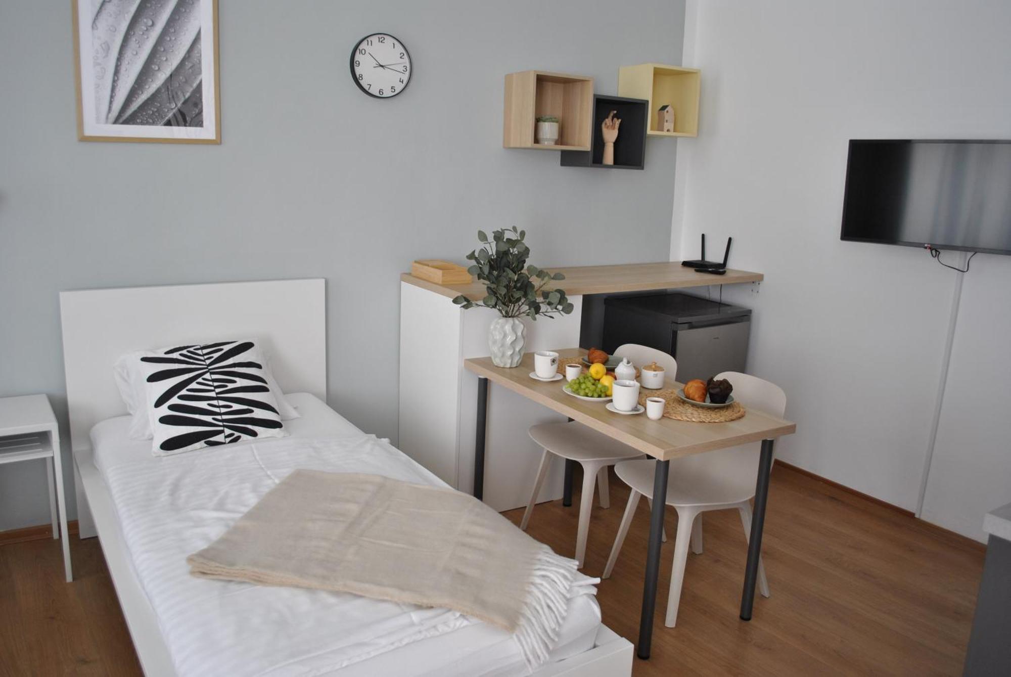 7 Nights Apartments Dominikanske N. Brno Exterior photo