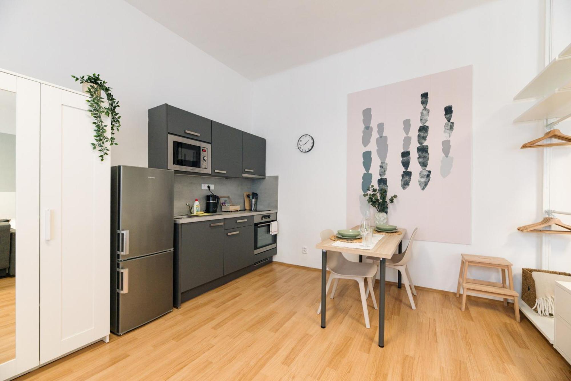 7 Nights Apartments Dominikanske N. Brno Exterior photo